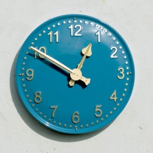 V Heritage Clock 7180