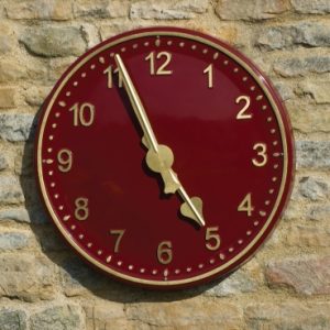 V Heritage Clock 7300